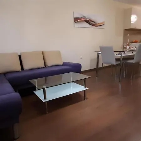 Apartament Hostex Trinity *