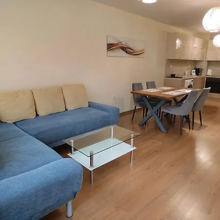 Apartament Hostex Trinity *