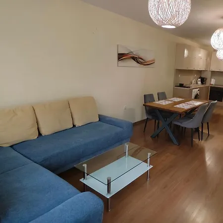 Hostex Trinity Apartament *