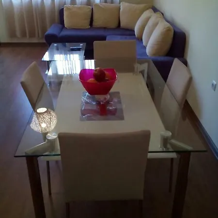 Hostex Trinity Apartament *