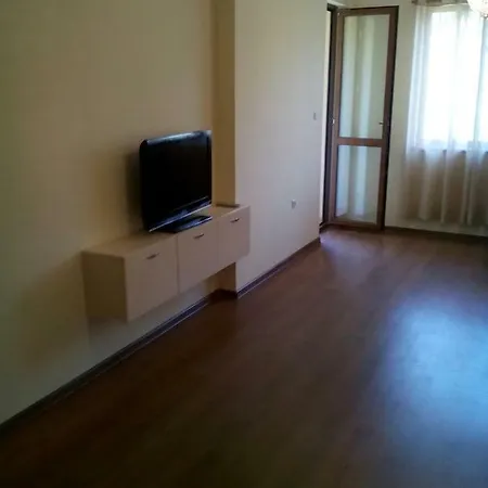 Hostex Trinity Appartement *