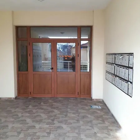 Hostex Trinity Apartament *