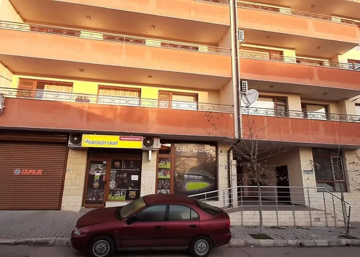 アパート Hostex Trinity