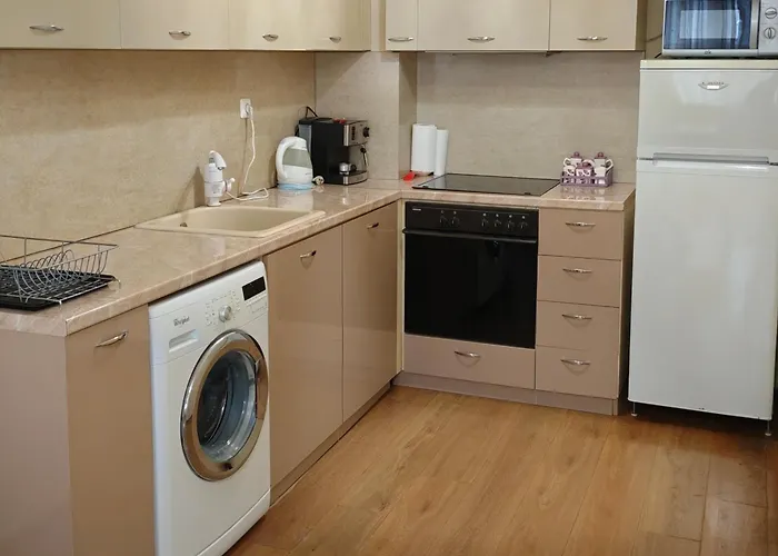 アパート Hostex Trinity