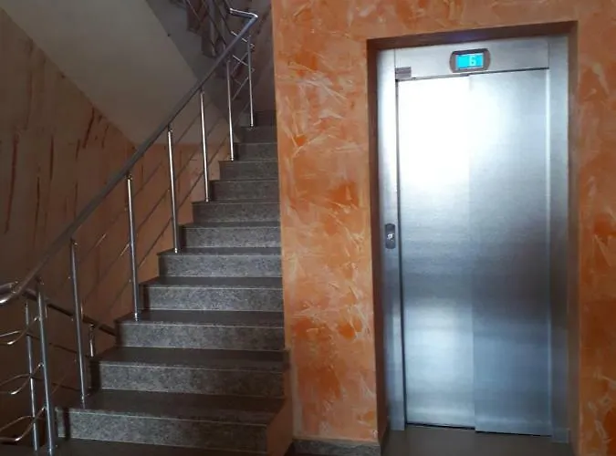 Hostex Trinity דירה סטרה זגורה